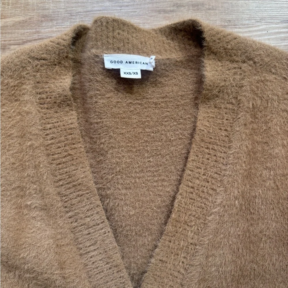 Good American Tan Eyelash Fuzzy Cardigan Sweater XXS/XS - Picture 3 of 6